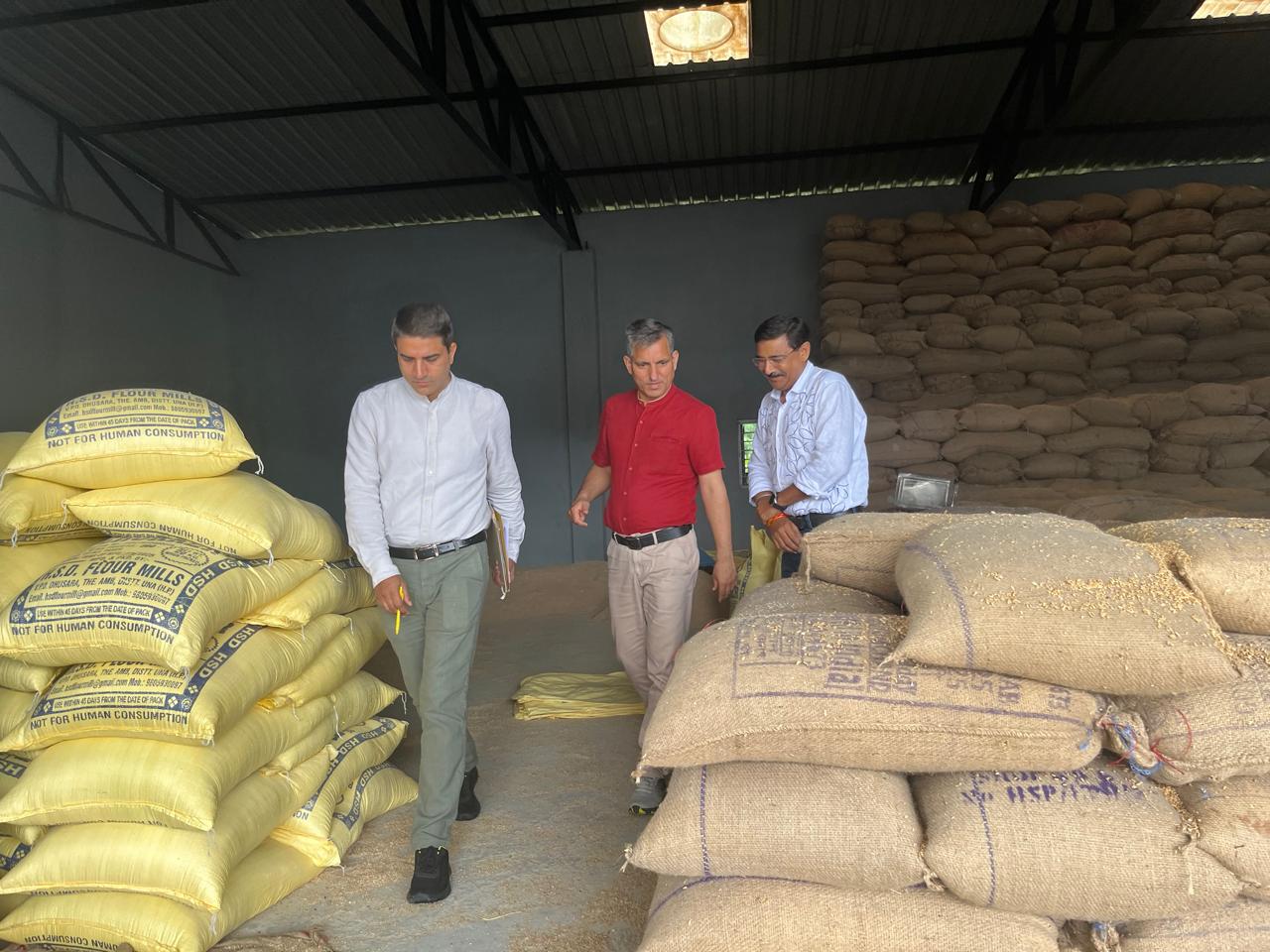 Director of Food and Civil Supplies Department inspected flour mills and wholesale warehouses in Una, laid special emphasis on the quality of food grains.